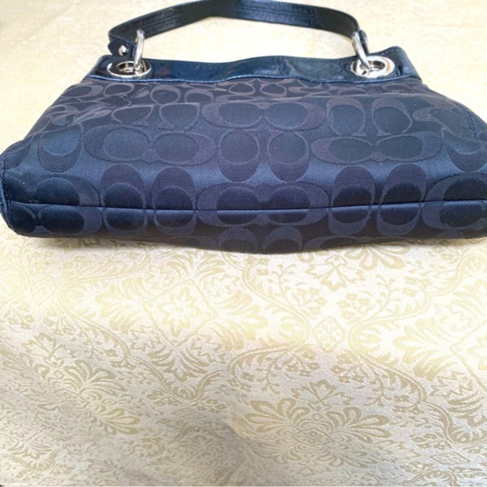 Women’s Coach Ashley Black Signature Purse - Picture 11 of 11